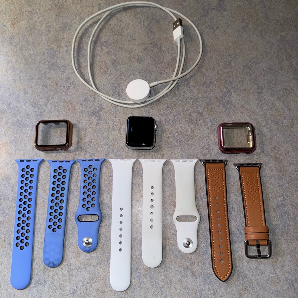 Apple series 3 38mm Smartwatch with Interchangeable Bands